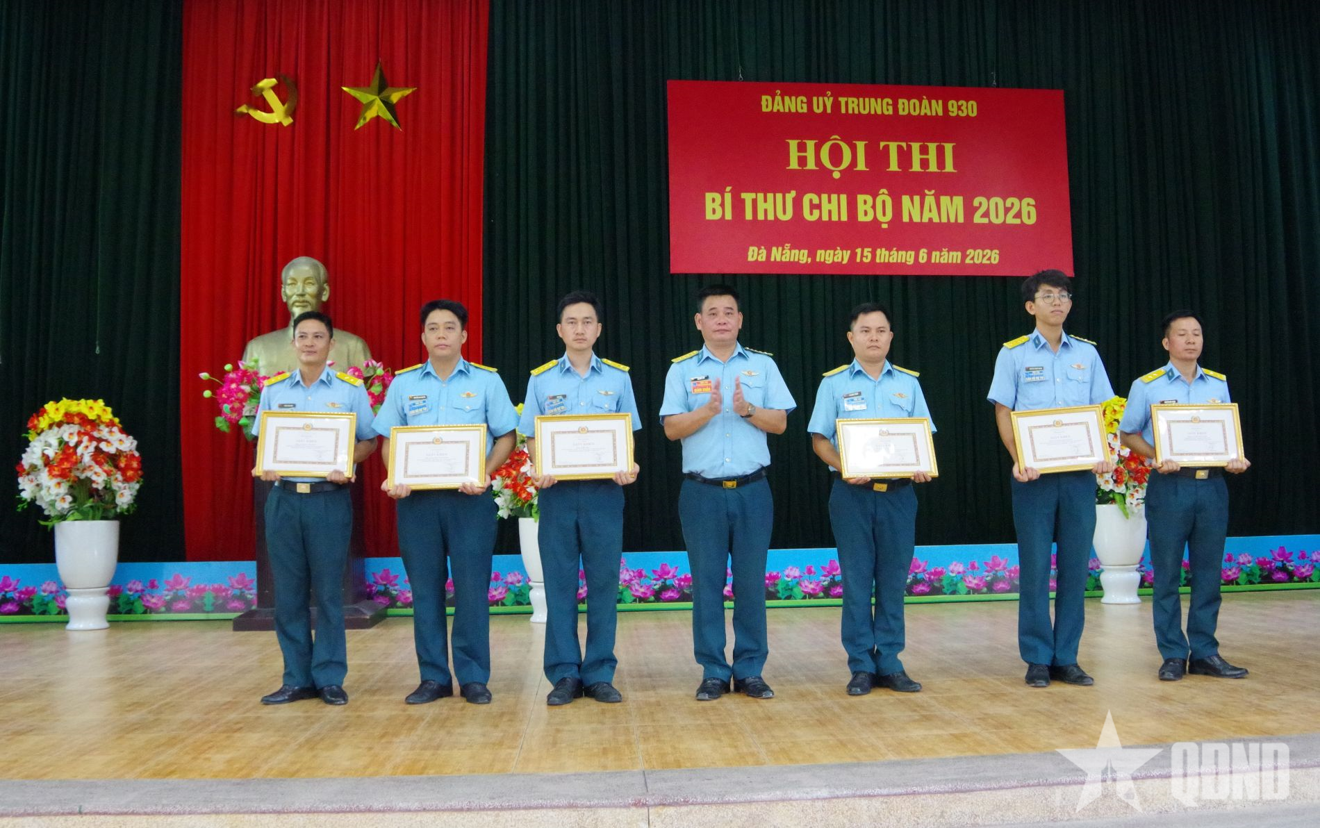Trung đoàn Không quân 930 đánh giá thực chất trình độ, năng lực đội ngũ bí thư chi bộ